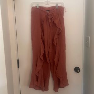 Pink linen pants from Venus- perfect for beach or pool party